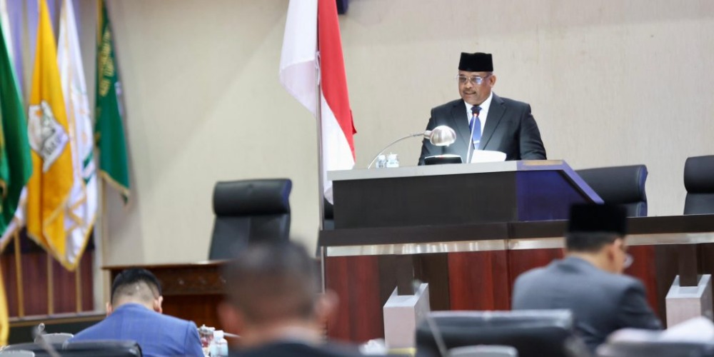 Pj Gubernur Safrizal Sampaikan Pendapat Akhir Terkait 11 Rancangan Qanun Prolega 2024 pada Rapat Paripurna DPR Aceh