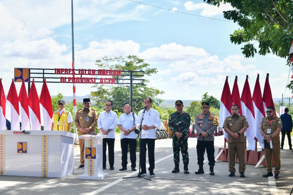 Resmikan Inpres Jalan Daerah, Presiden Jokowi Harapkan Peningkatan Distribusi Logistik di Aceh