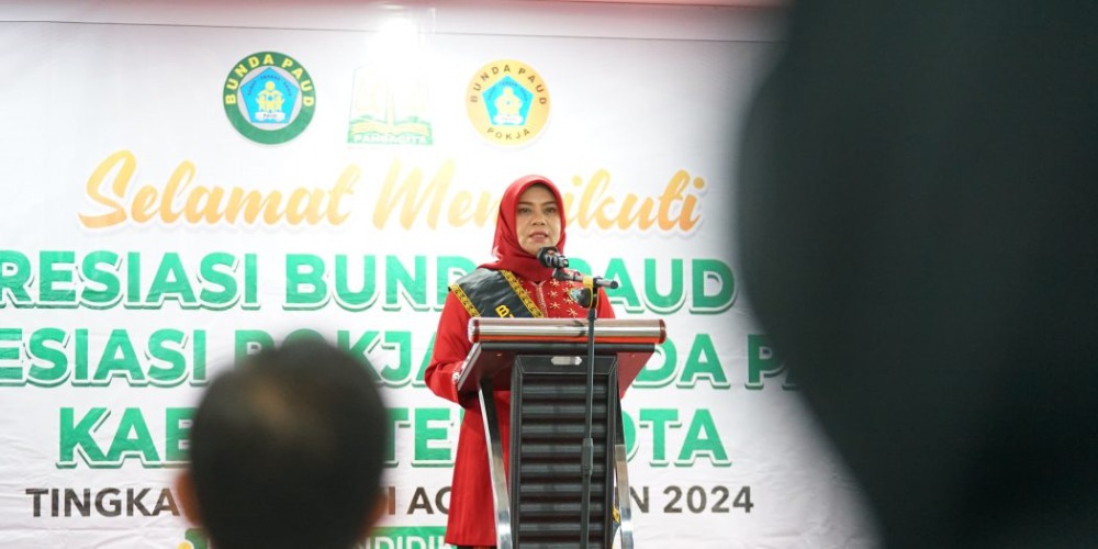 Bunda PAUD Aceh Tutup dan Serahkan Penghargaan Apresiasi Bunda PAUD 2024